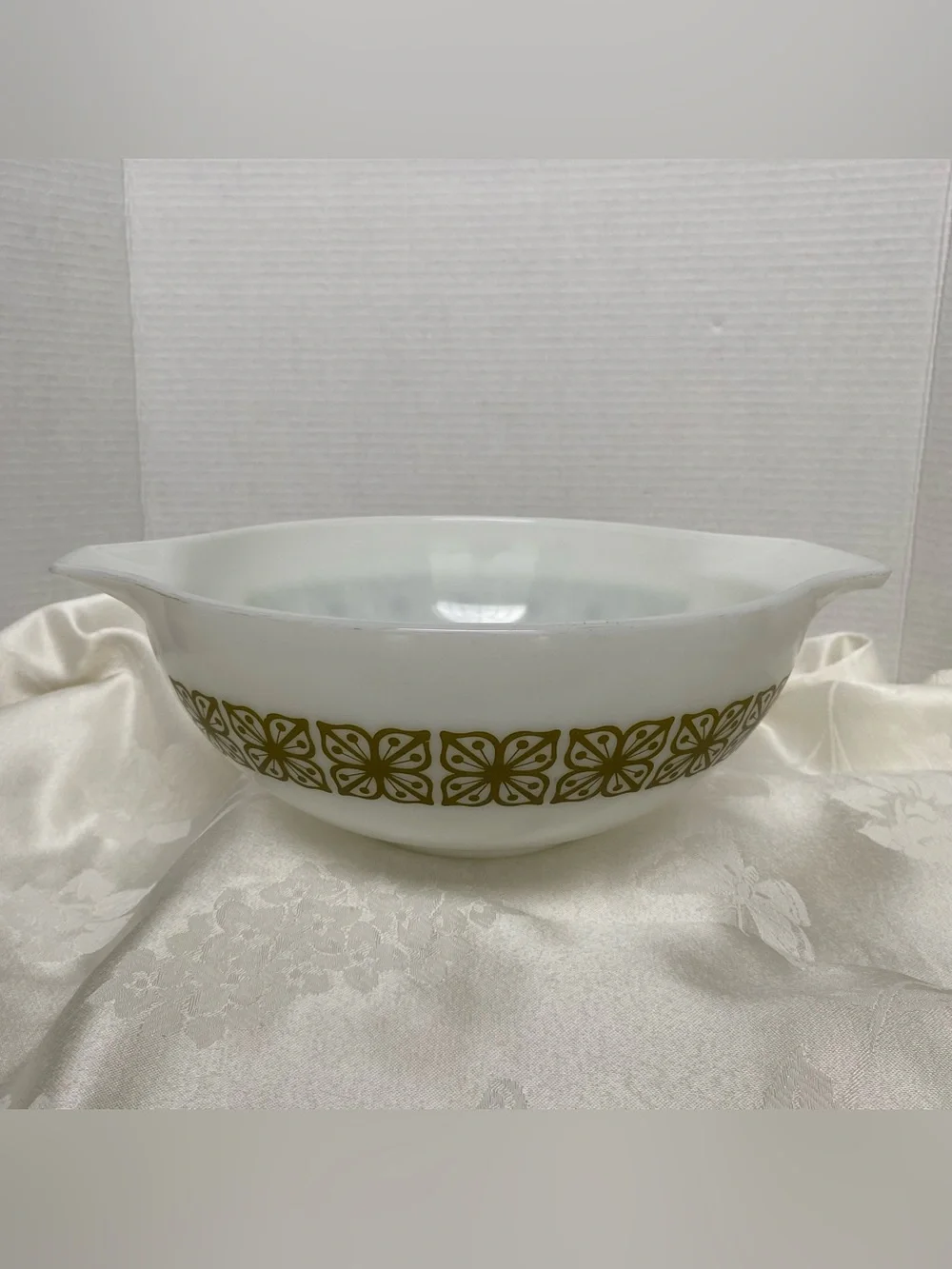 Vintage PYREX 4Qt #444 Autumn Square Floral Green Verde Cinderella Mixing Bowl